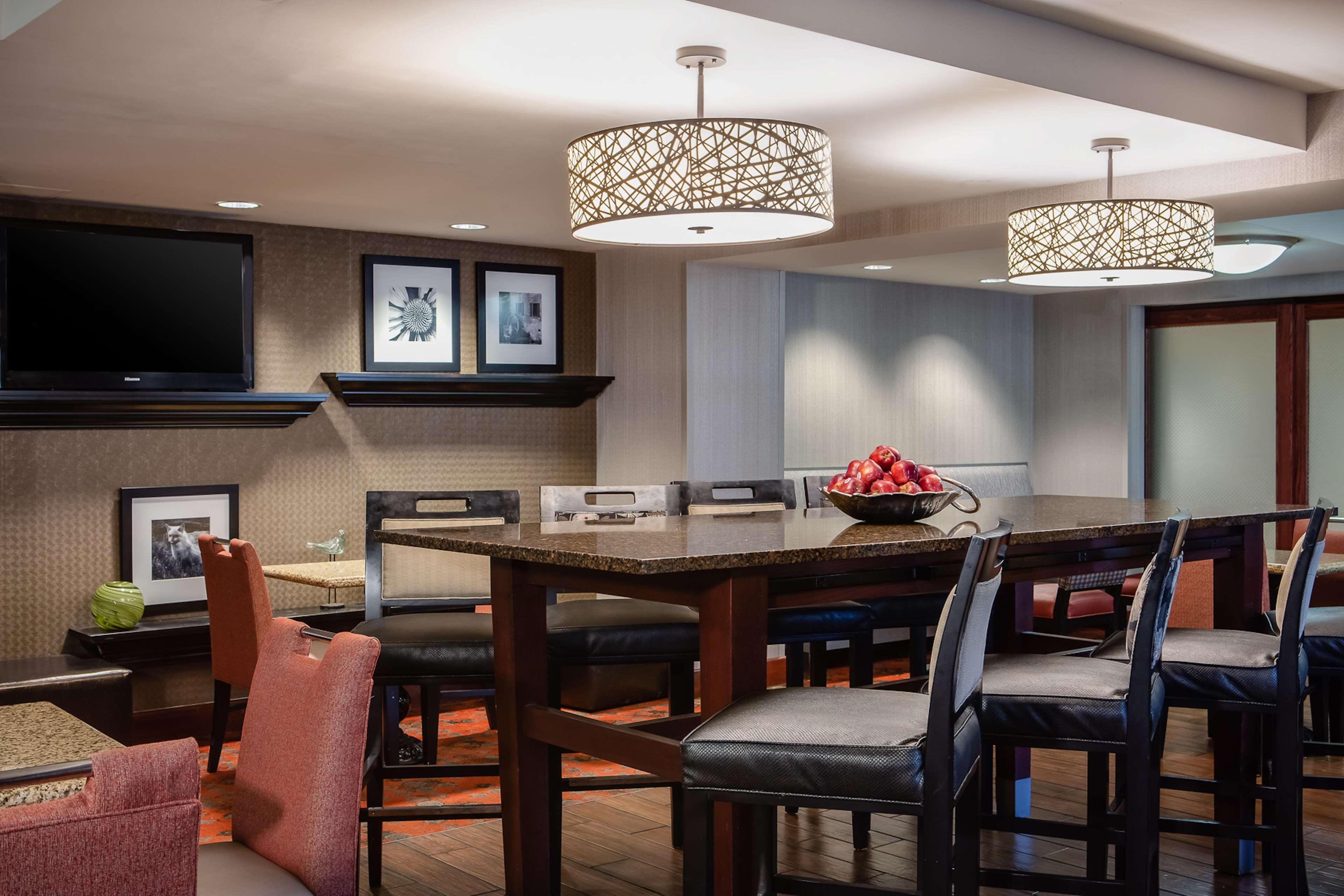 Hampton Inn Dubuque Exteriér fotografie