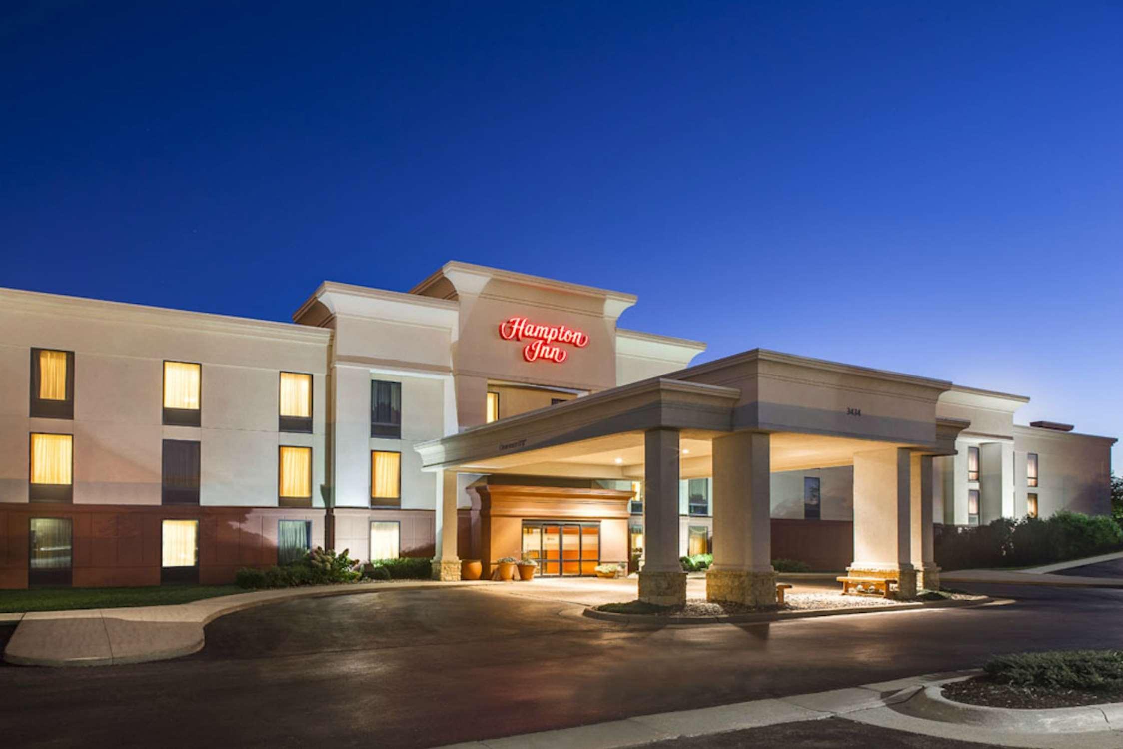 Hampton Inn Dubuque Exteriér fotografie