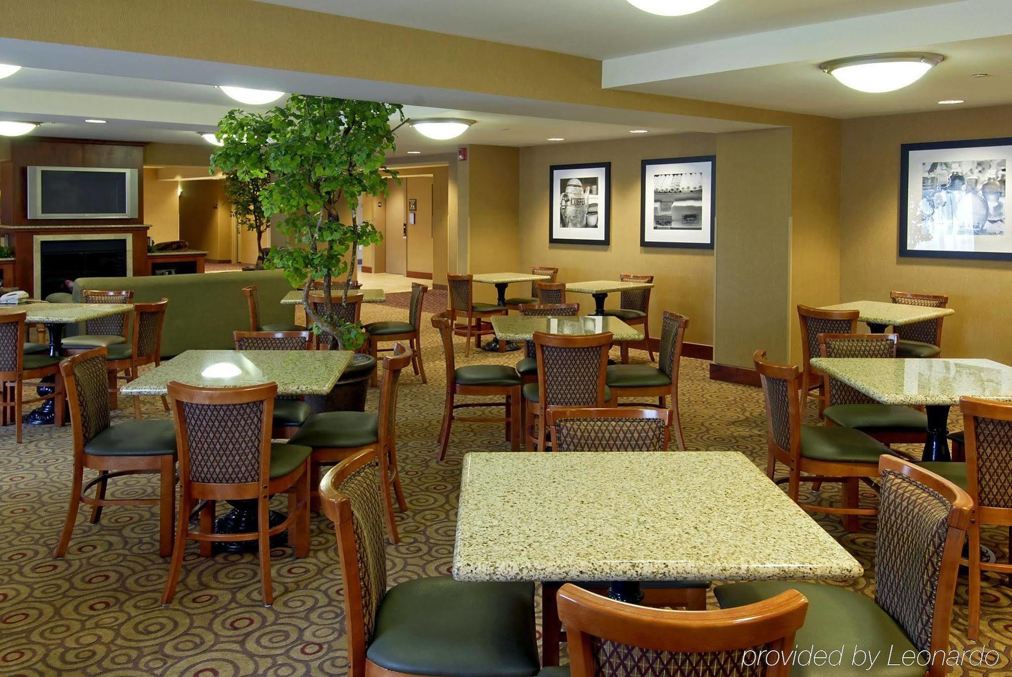 Hampton Inn Dubuque Exteriér fotografie