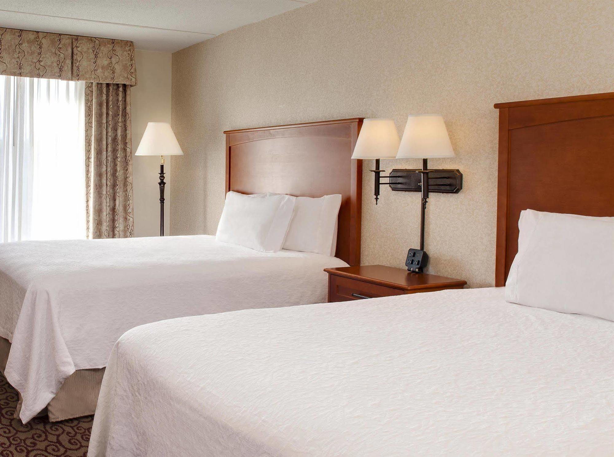 Hampton Inn Dubuque Exteriér fotografie